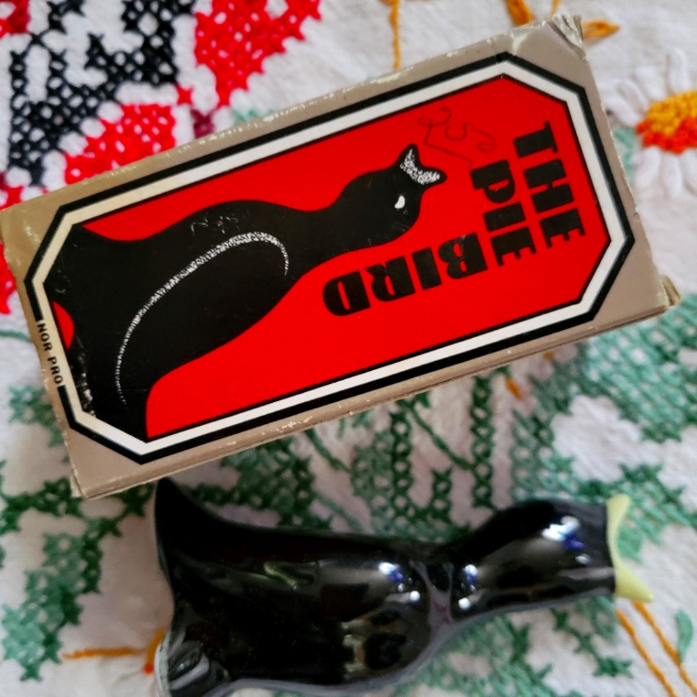 VINTAGE JAPAN BLACK PIE BIRD NEW IN BOX